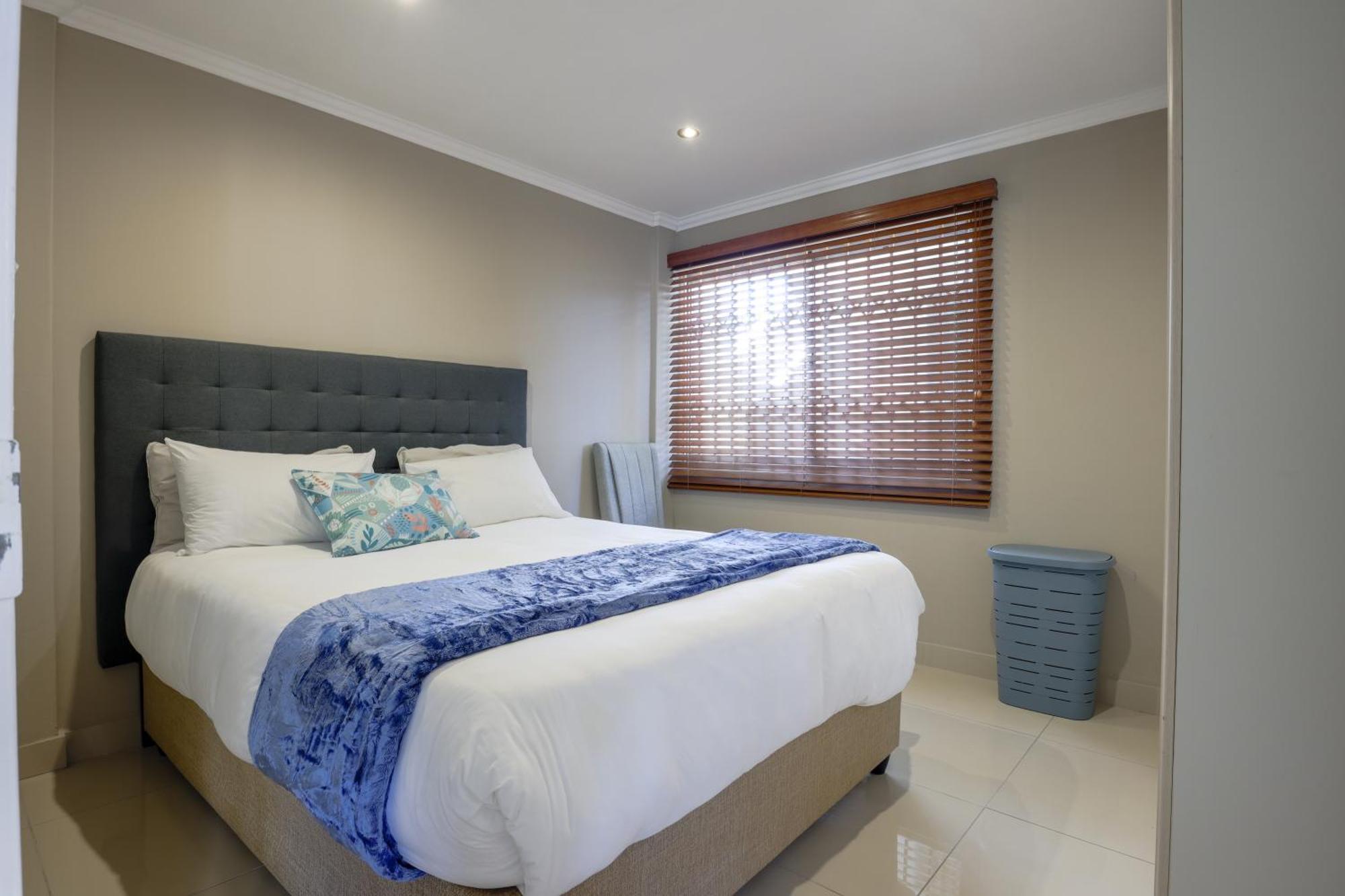 2 Bedroom Oceanfront With Sea Views Apartment *