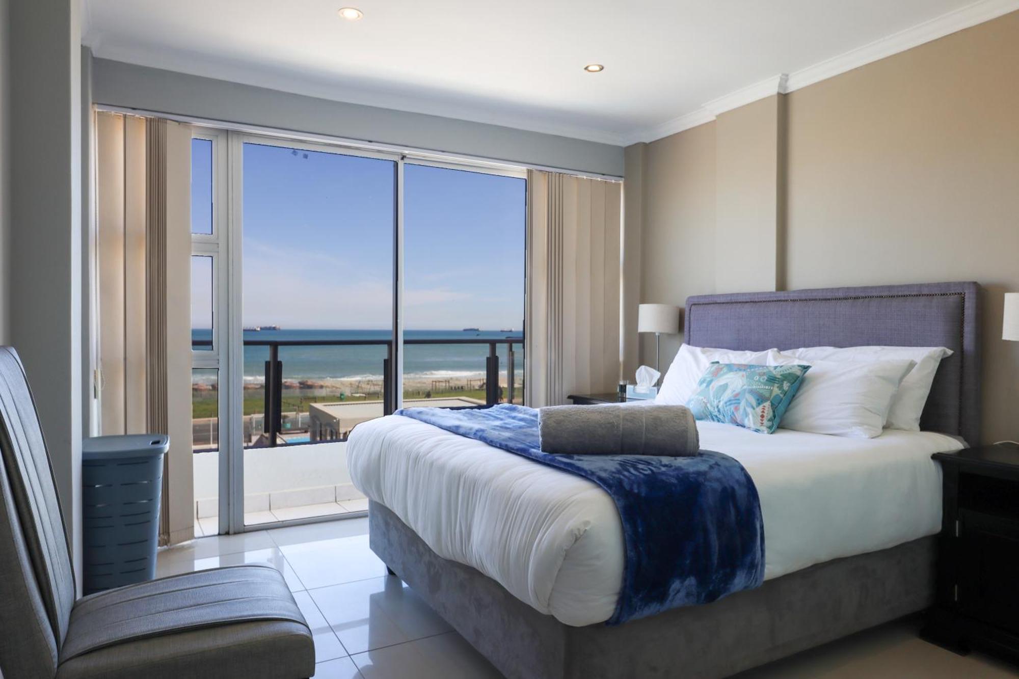 2 Bedroom Oceanfront With Sea Views Apartment *